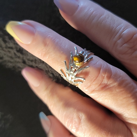 Artisan 925 Tigers Eye Ring - Picture 6 of 6